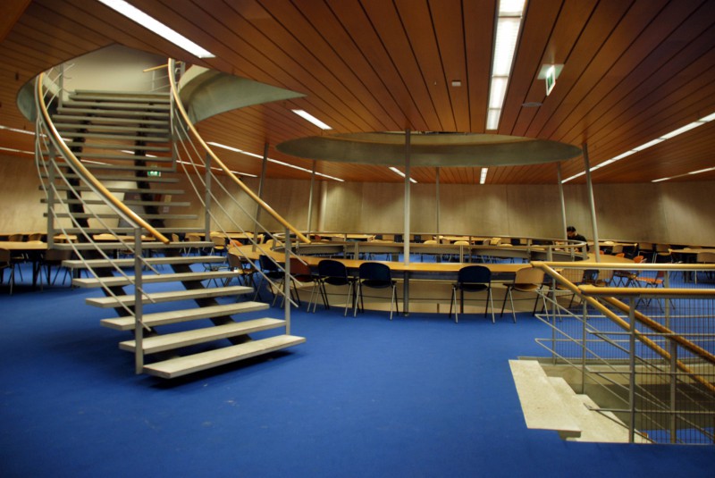 Delft University of Technology Library