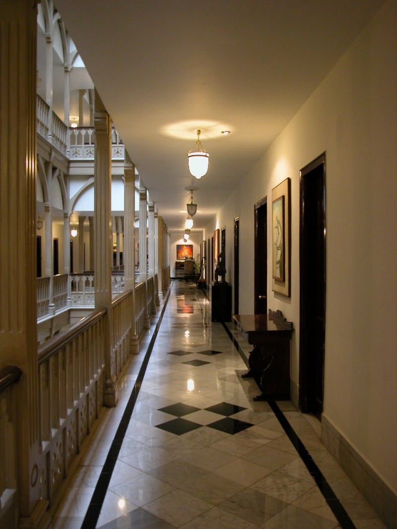 Taj Mahal Hotel Corridor