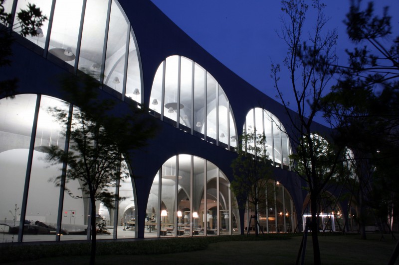 Tama Art University Library