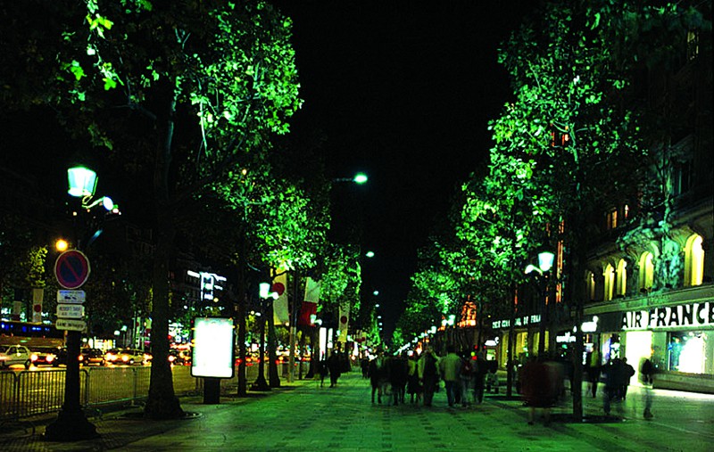 Av. des Champs-Élysées