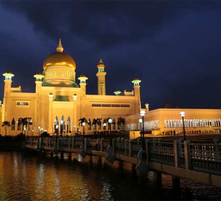 sultan-omar-ali-saifuddin-mosque