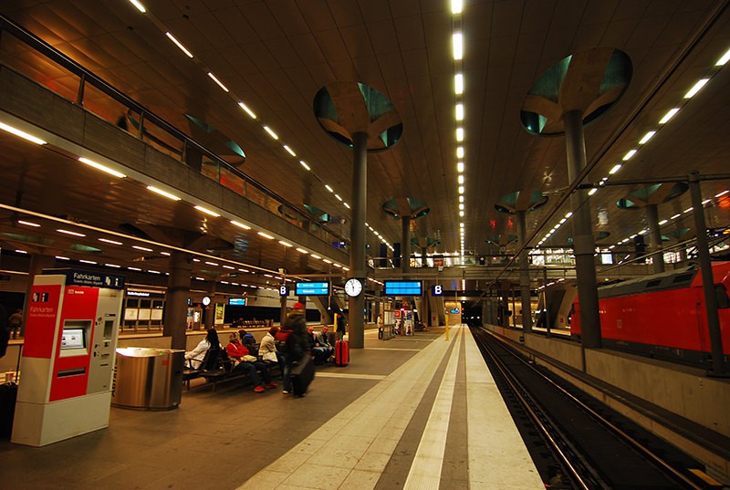 Berlin Hauptbahnhof, ベルリン中央駅