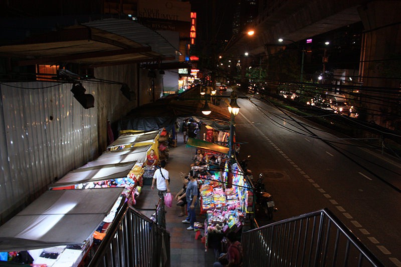 Sidewalk filled by continued stands　Thailand Bankok