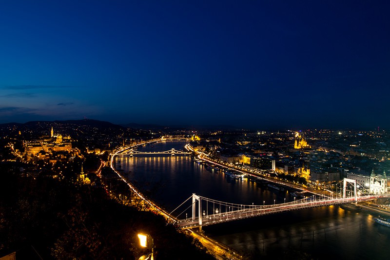 ブダペスト俯瞰夜景